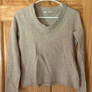 Banana Republic Long Sleeve light brown color V Neck sweater